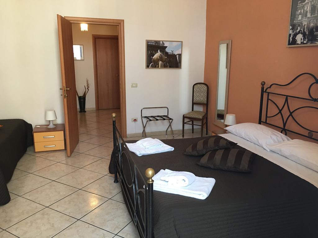 Platamone Rooms Catania Ngoại thất bức ảnh